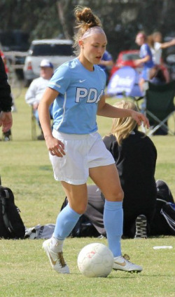 Elizabeth Kinkler club soccer PDA