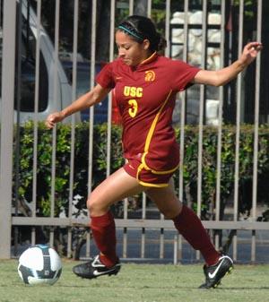 womens college soccer player