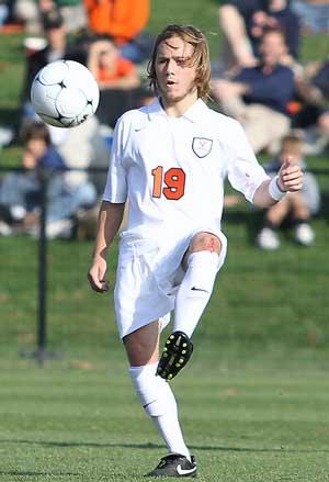 mens collge soccer player ari dimas from virginia