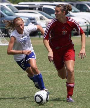 elite girls youth club soccer player anna mcclung
