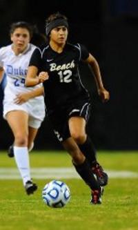 college soccer player Long Beach State Nadia Link
