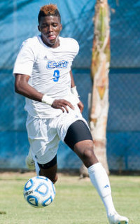 college soccer player gyasi zardes