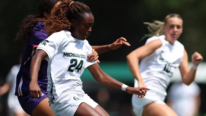 Best Non-Senior DI Women's Pro Prospects