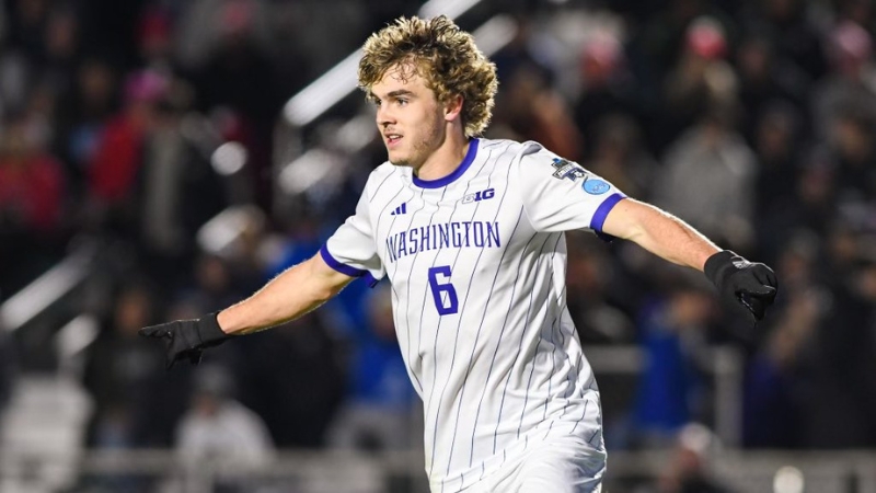 Washington Dominates College Cup Semifinal