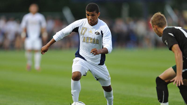 Akron looks to maintain control in MAC