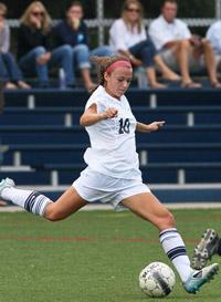 girls club soccer player lindsay knutson