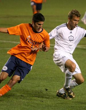 fullerton men's college soccer player kevin venegas