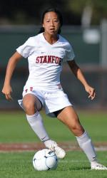 womens college soccer player