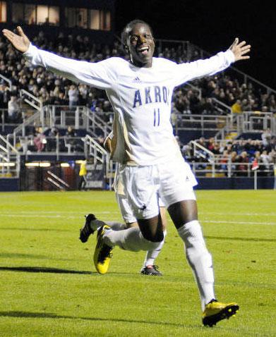 akron mens college soccer player darren mattocks