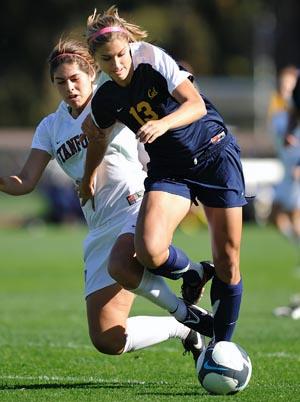 cal women's college soccer player alex morgan