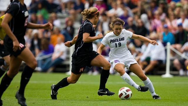Capelle Finds Early Success in Undefeated Start