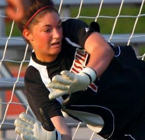 womens college soccer player