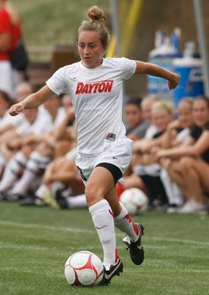 womens college soccer player