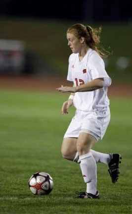 womens college soccer player alev kelter