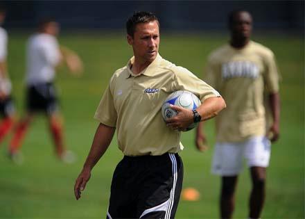 Akron's Porter signs new five-year contract