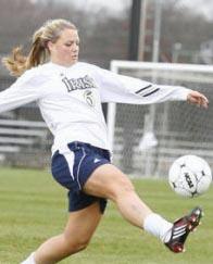 women's college soccer player melissa henderson