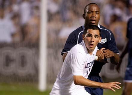 Ponce fitting right in during first year with Connecticut