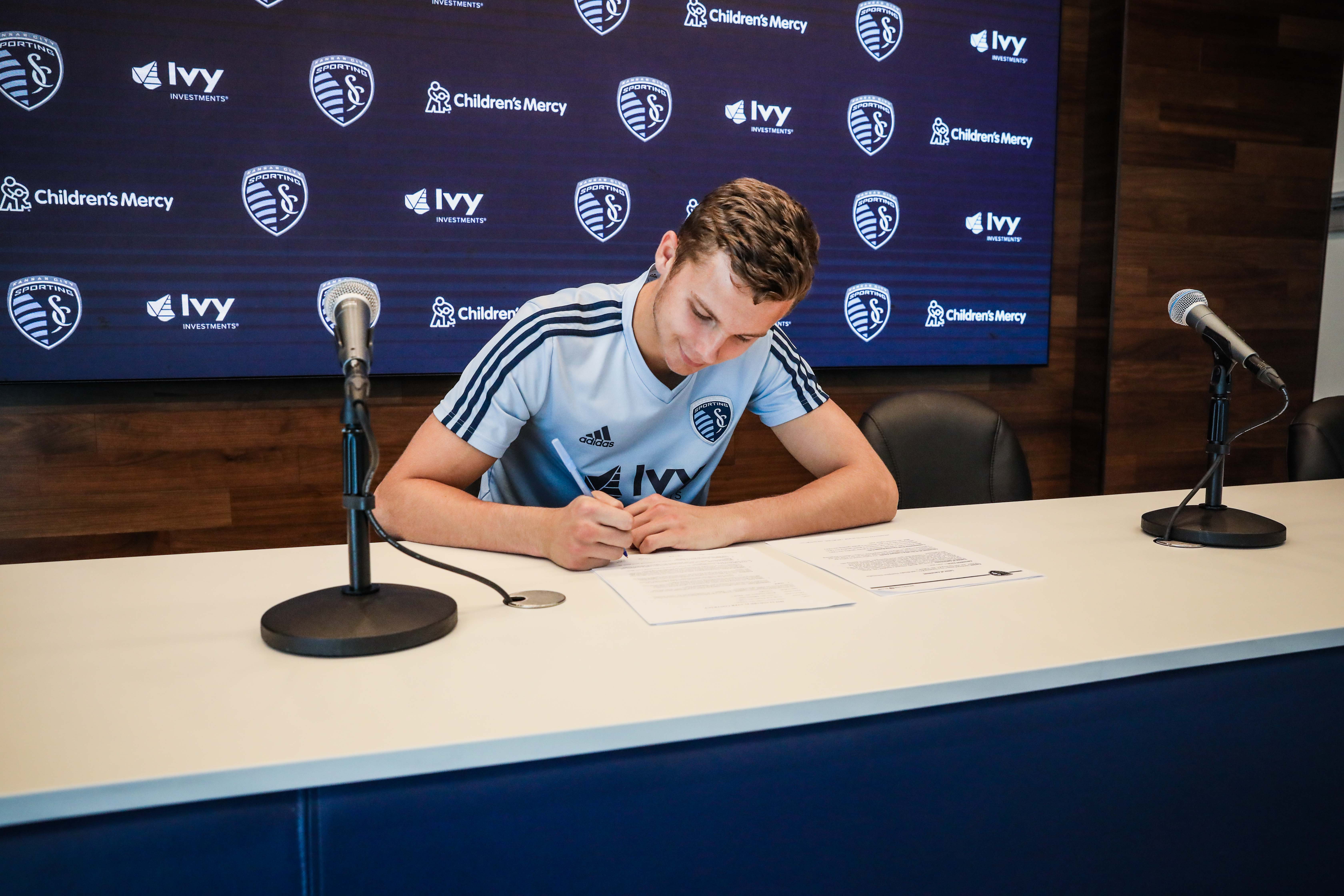 Thompson signs with Swope Park Rangers