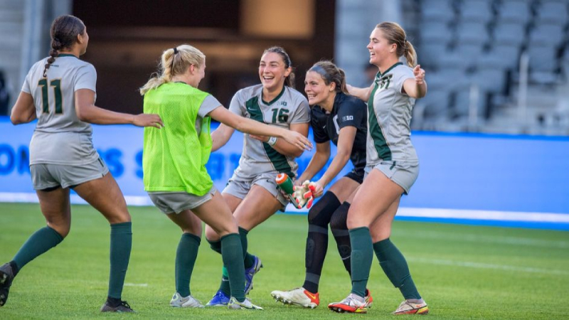 Recapping Women's Conference Tourney Semis