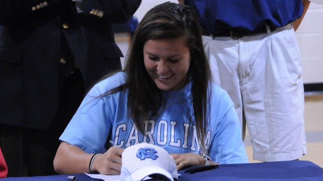 No. 1 player signs with North Carolina