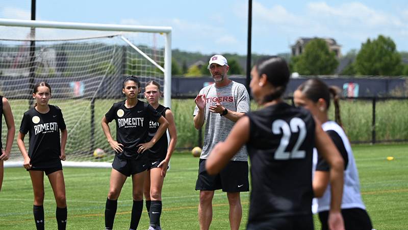 elite-college-id-camps-winter-event