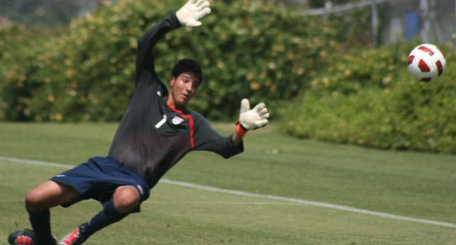 Young Klinsmann joins GKs at U.S. U14 camp