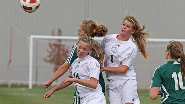 U18 WNT players learn to train themselves