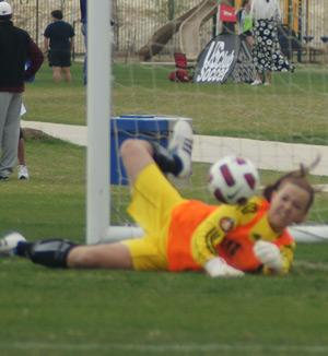 girls youth club soccer player sam steyl