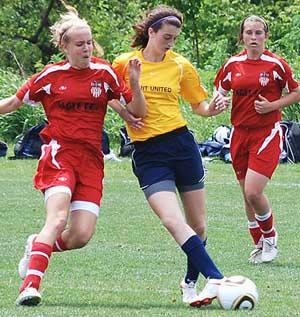 eltie girls club soccer players in a club soccer tournament