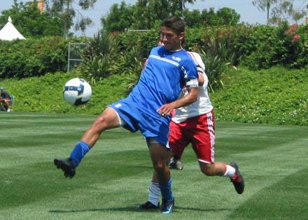 Rush teams make deal with Auxerre