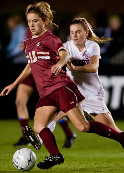 college soccer player Kristen Mewis boston college