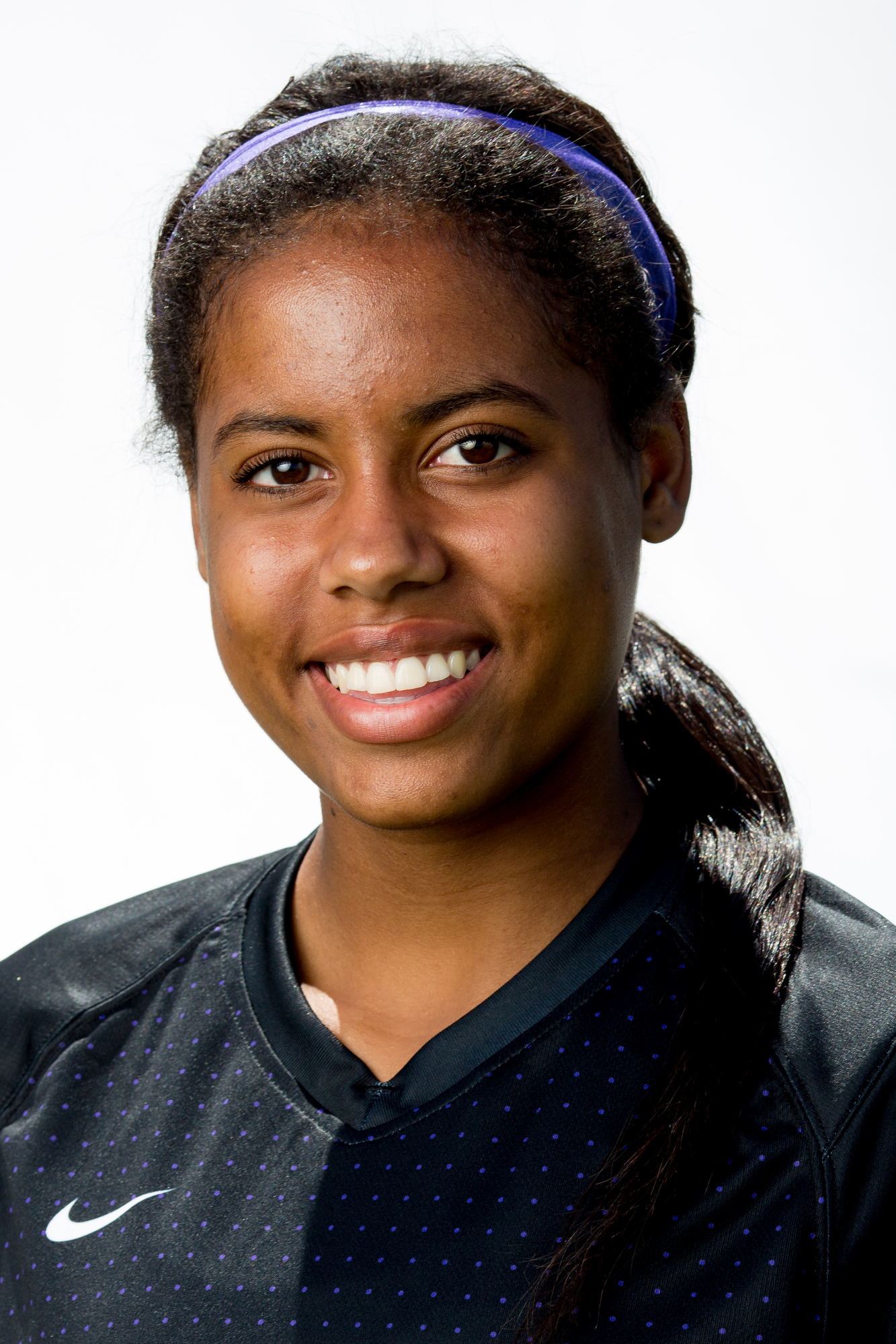 Dominique Bond-Flasza